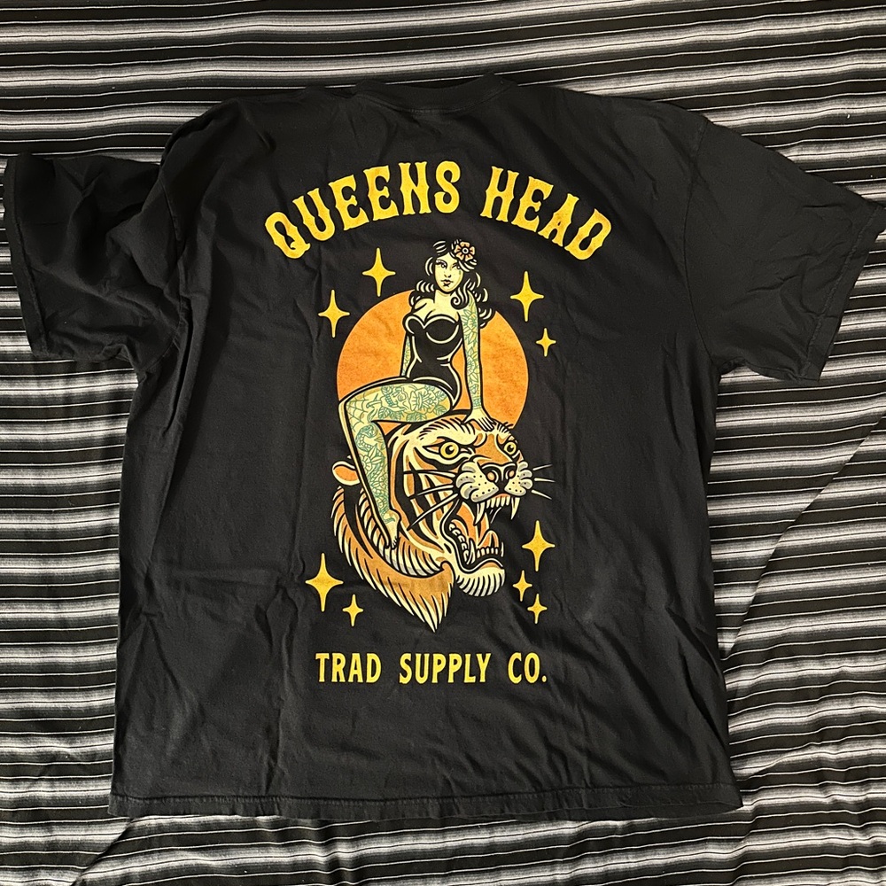 Queens Head tshirt